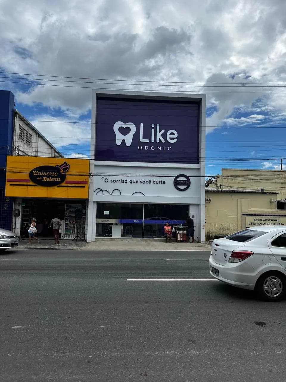 Fachada da unidade Like Odonto Abreu e Lima